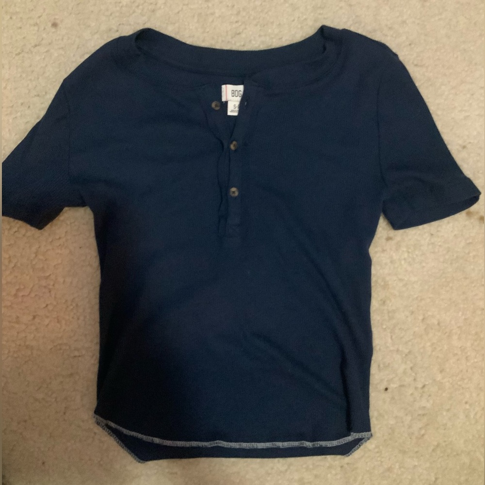 navy henley w/ contrast stitching NWOT